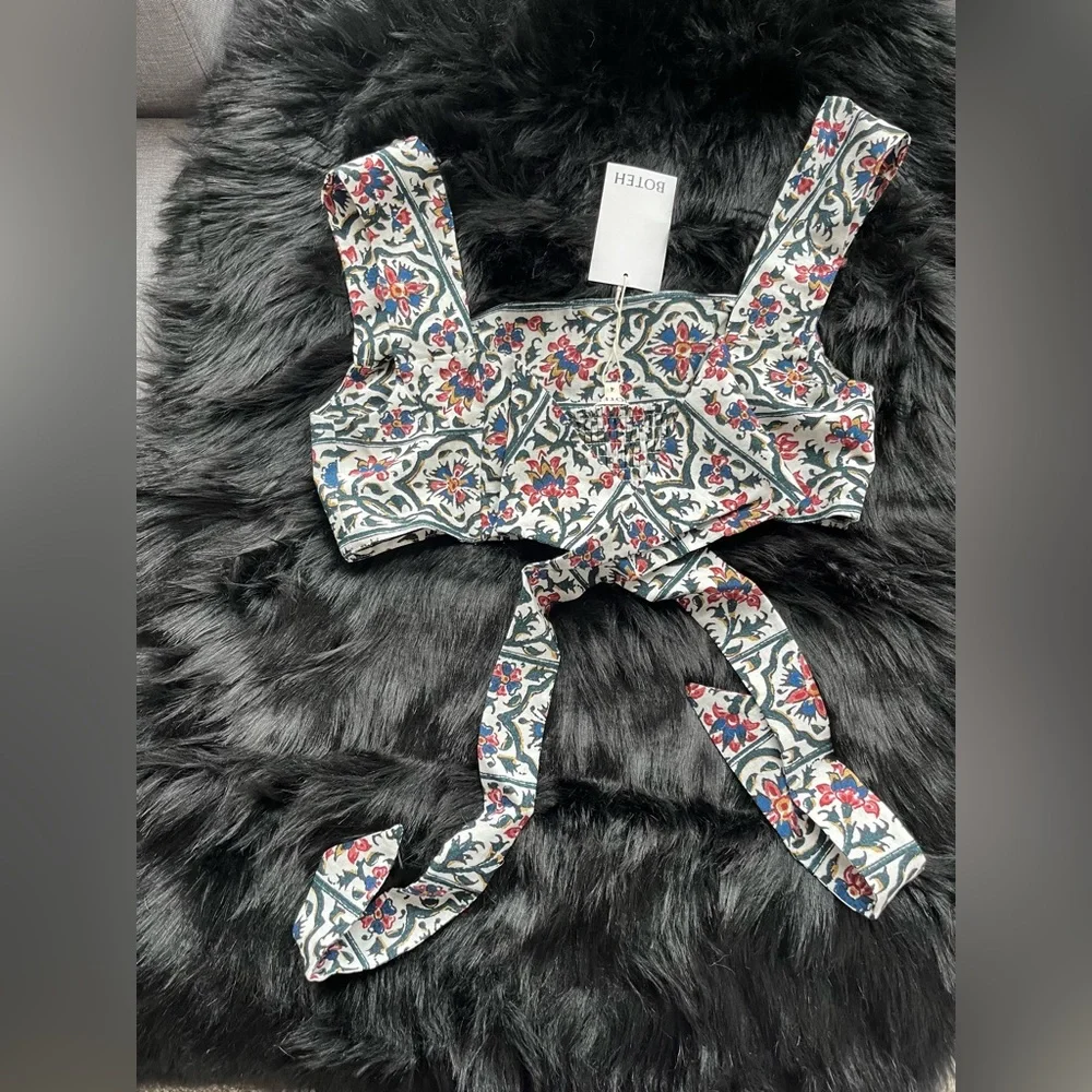 Boteh White Verbena Paisley-print Crop Top - Picture 6 of 8